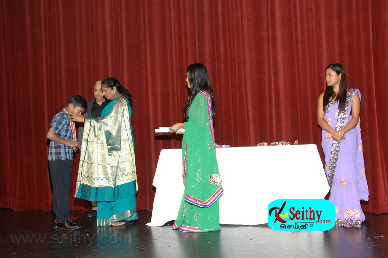 Jaffna-Hindu121013Toronto (106).jpg